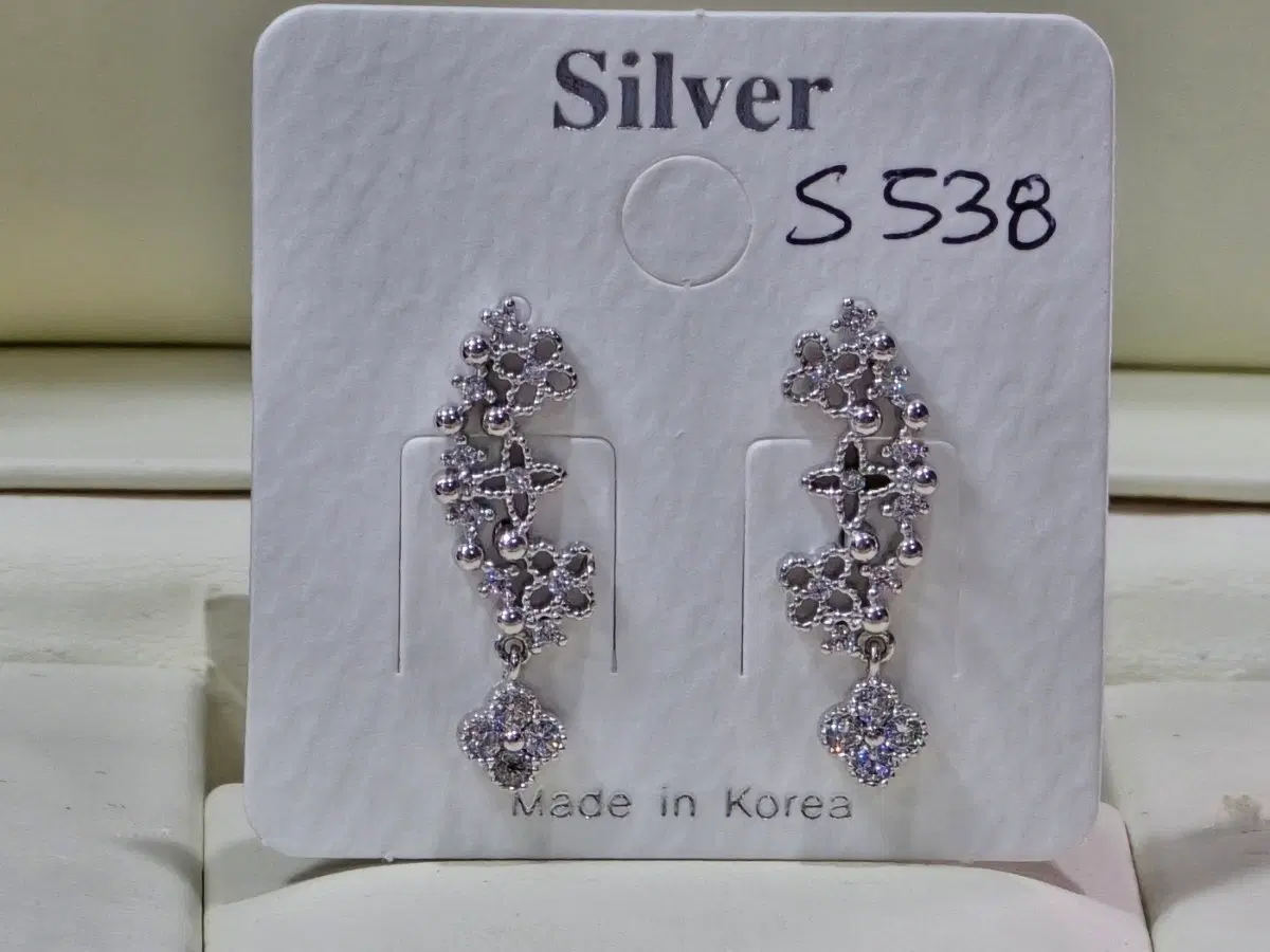 실버포스트 S538 큐빅 귀걸이
