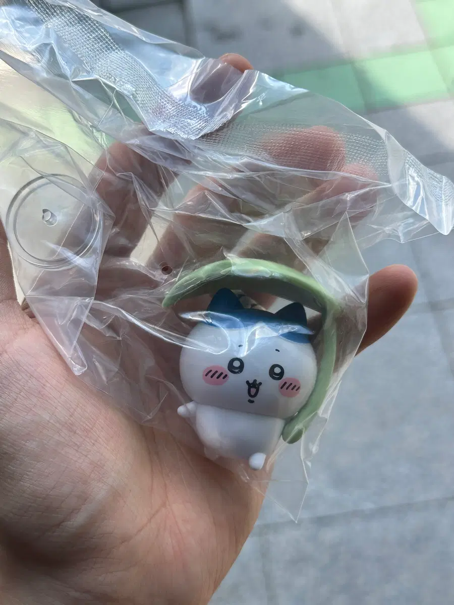먼작귀 우산피규어 하치와레 교신 구해요!!