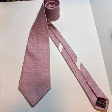 Salvatore Ferragamo 넥타이 핑크 올 패턴 실크