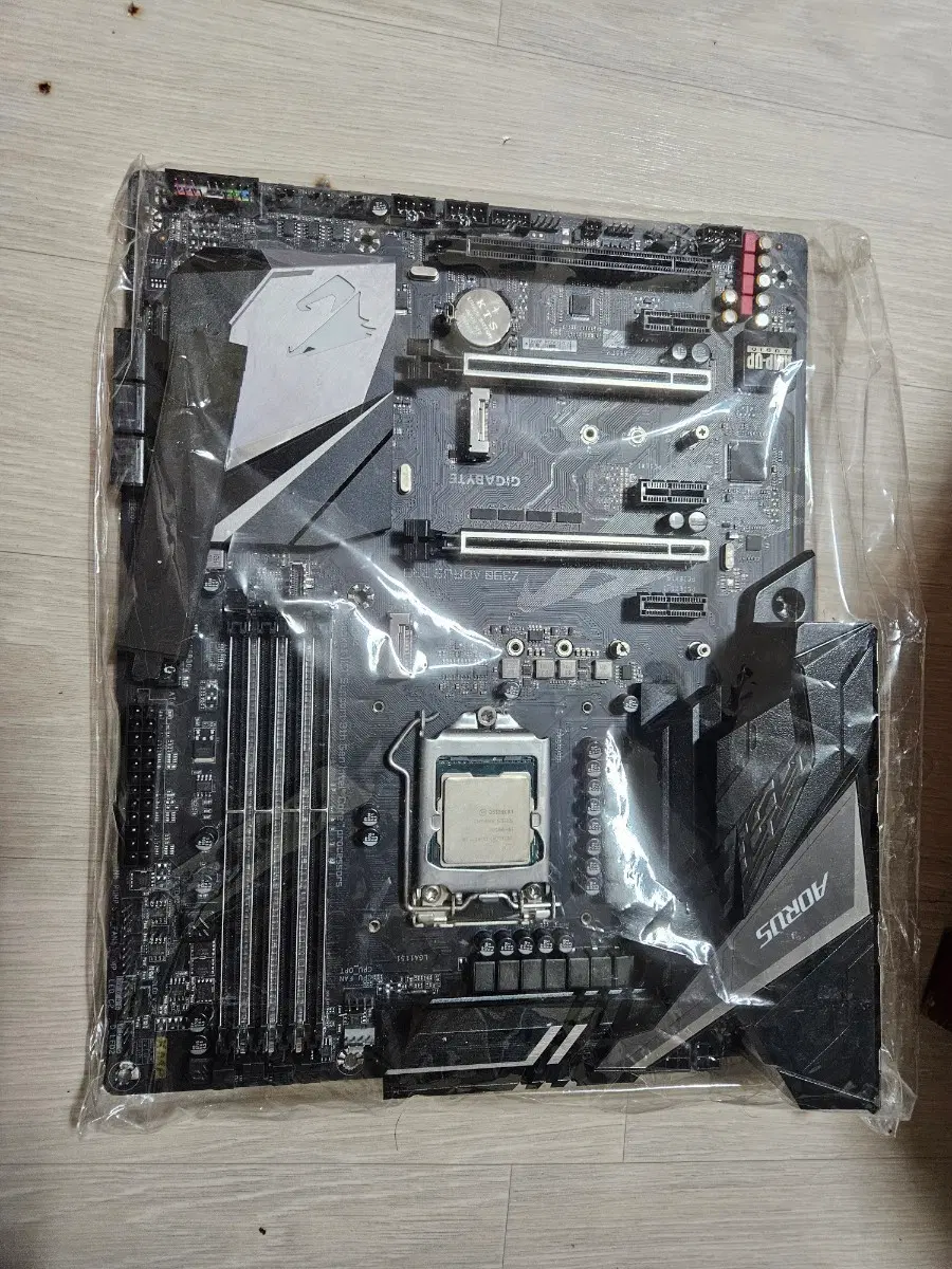 370000