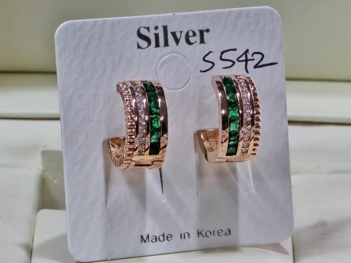 원터치 S542 로즈골드 에메랄드 큐빅 귀걸이