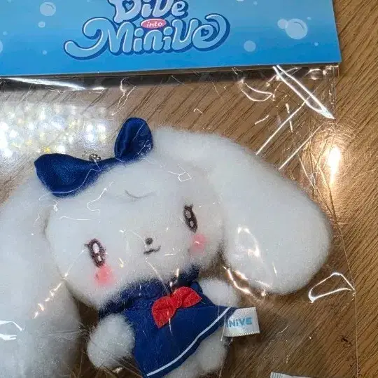 아이브 부산 미니브 팝업 MD 장원영 체리 인형 팔아요