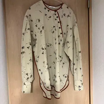 clane 꽃무늬 블라우스
