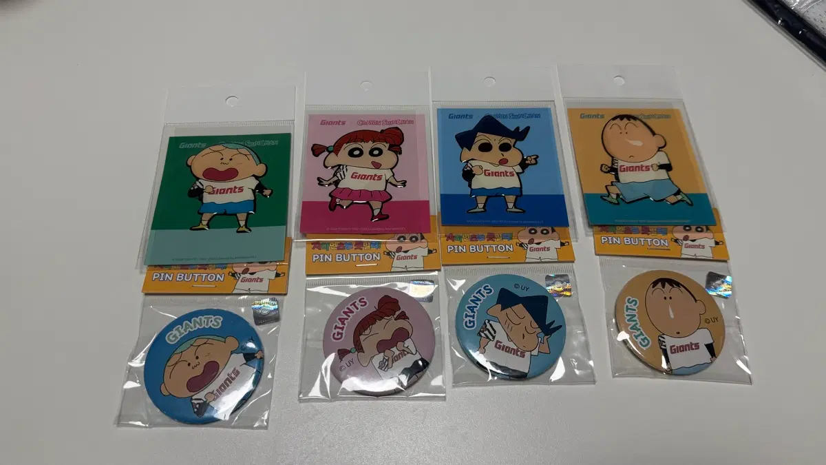 롯데자이언츠X짱구는 못말려 스티커 및 핀버튼 세트 판매