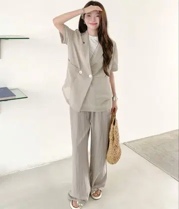 by LEGNA 메쉬 반팔 시어 자켓