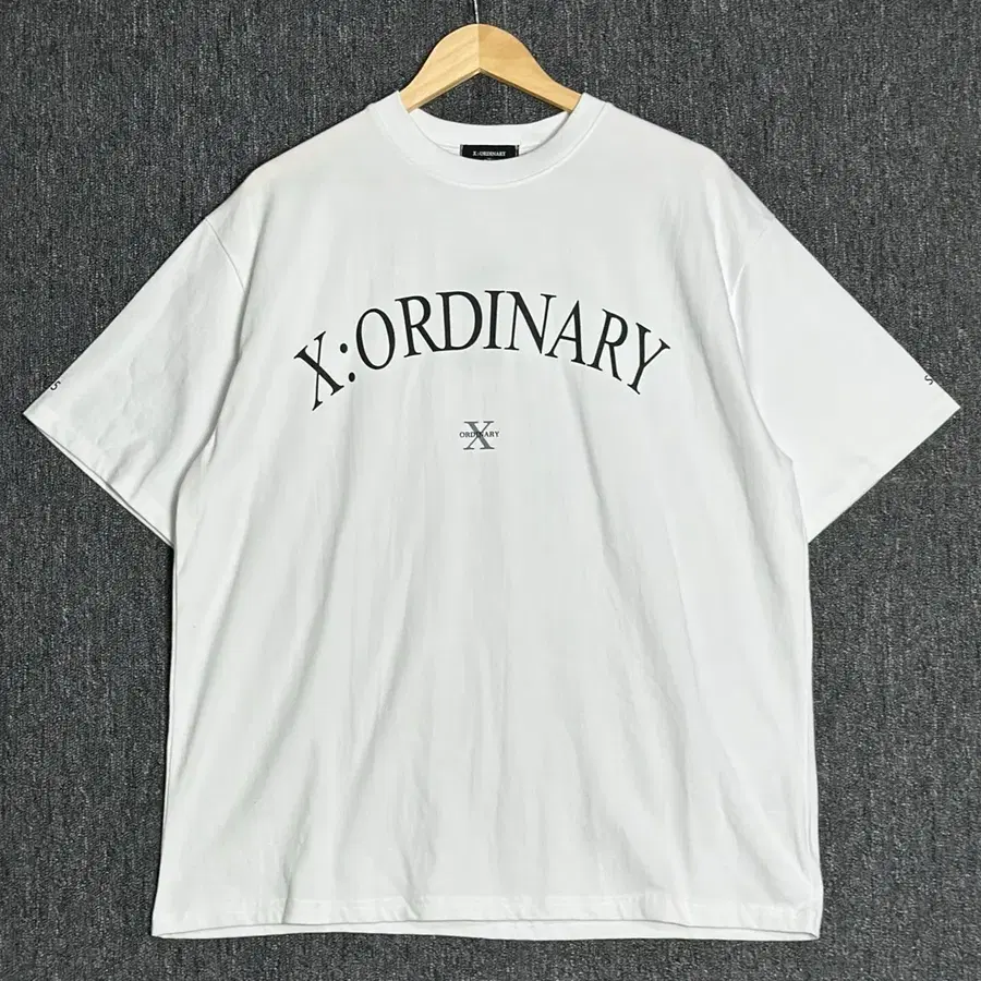 X:ORDINARY 화이트 반팔티 50