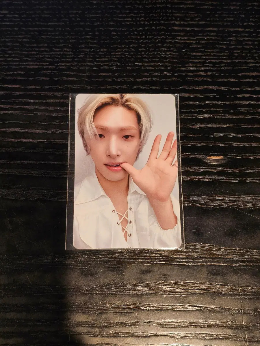 애니티즈 민기 10만원 포카 에이티즈 ateez aniteez