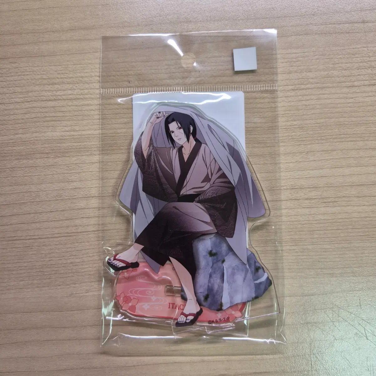이타치 사미다레 아크릴