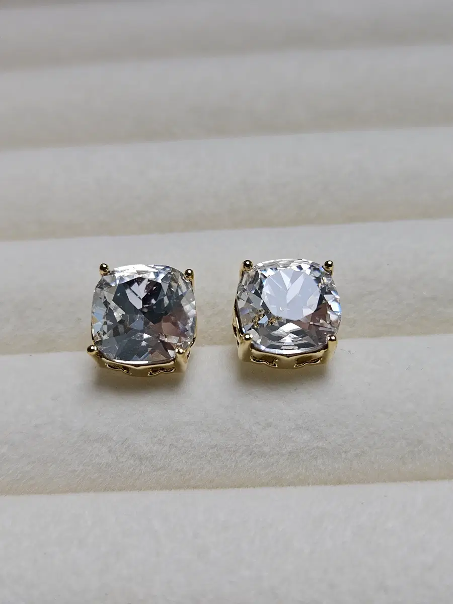 고급 인조 수정 은침 18k 도금 귀걸이