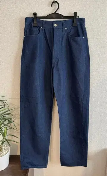 The CLASIK 클래식 5 POCKET TROUSER