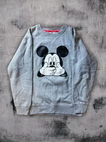 'MICKEY MOUSE' Covering Mouth Sweatshirt