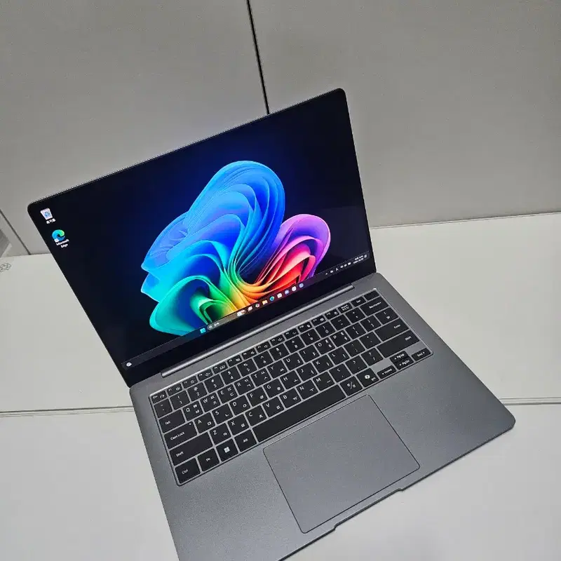 삼성 갤럭시북5 프로 NT941XHA 14인치 U5-226V/램16/SSD256 풀박스