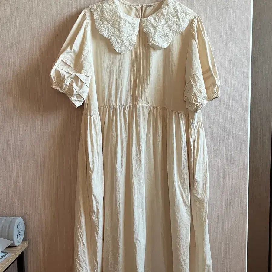 카라 원피스 아이보리