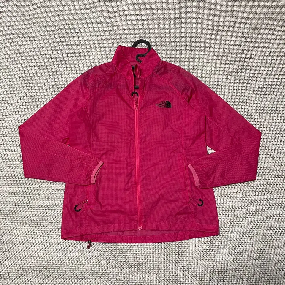 2XS 노스페이스 경량 여성 바람막이 자켓 B.8140