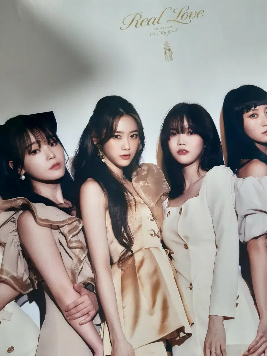 오마이걸 2집 앨범 포스터