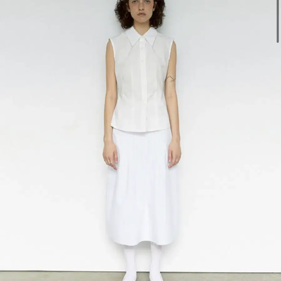 구해요) COTTON PINTUCK SKIRT (WHITE)