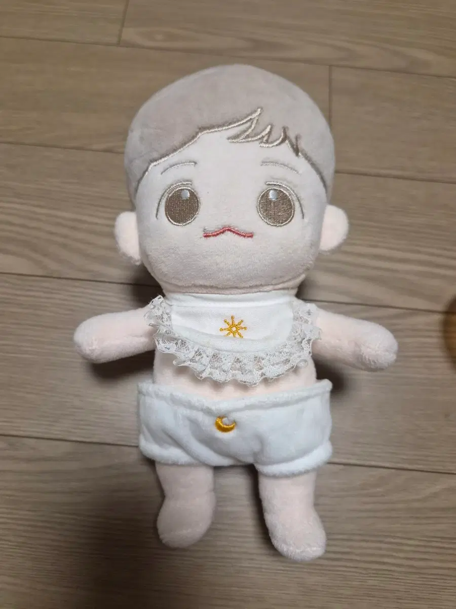 백현 인형 아큐이