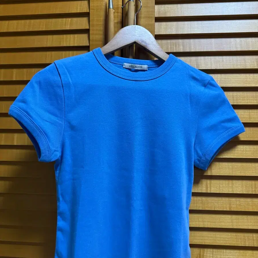 셀리앤리옹 001 티셔츠 블루