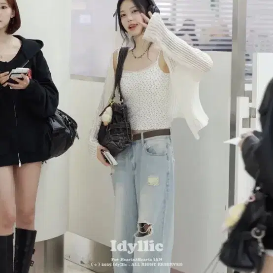 하츠투하츠 이안 착용 밀로우먼 청바지