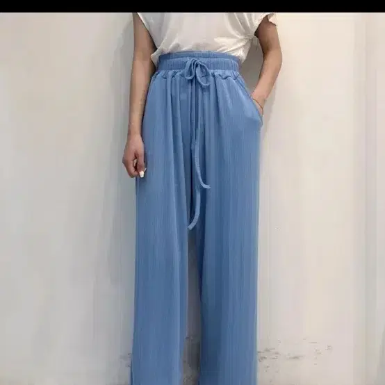 플리츠바지