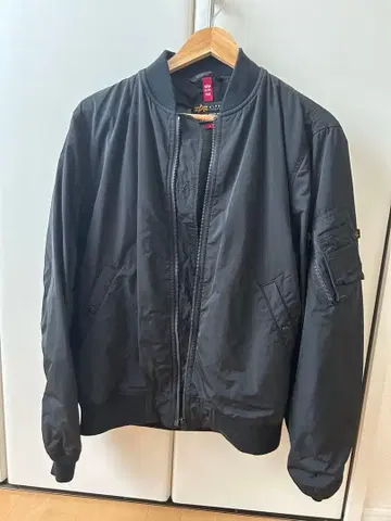 ALPHA INDUSTRIES MA-1 플라이트 자켓