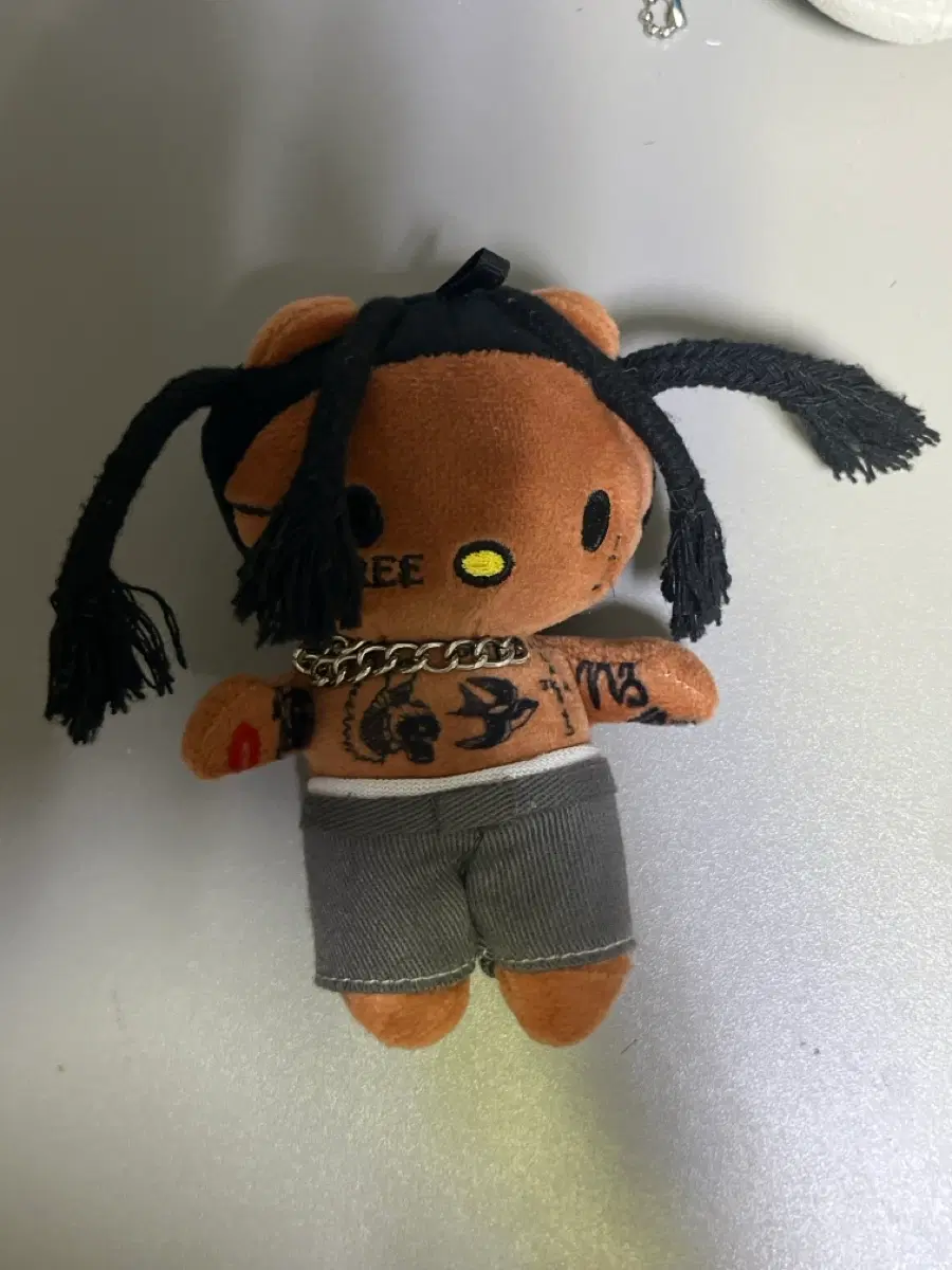 트레비스스캇 키티 인형