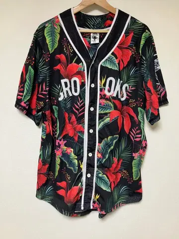 CROOKS & CASTLES 메쉬 베이스볼 셔츠 보태니컬 무늬