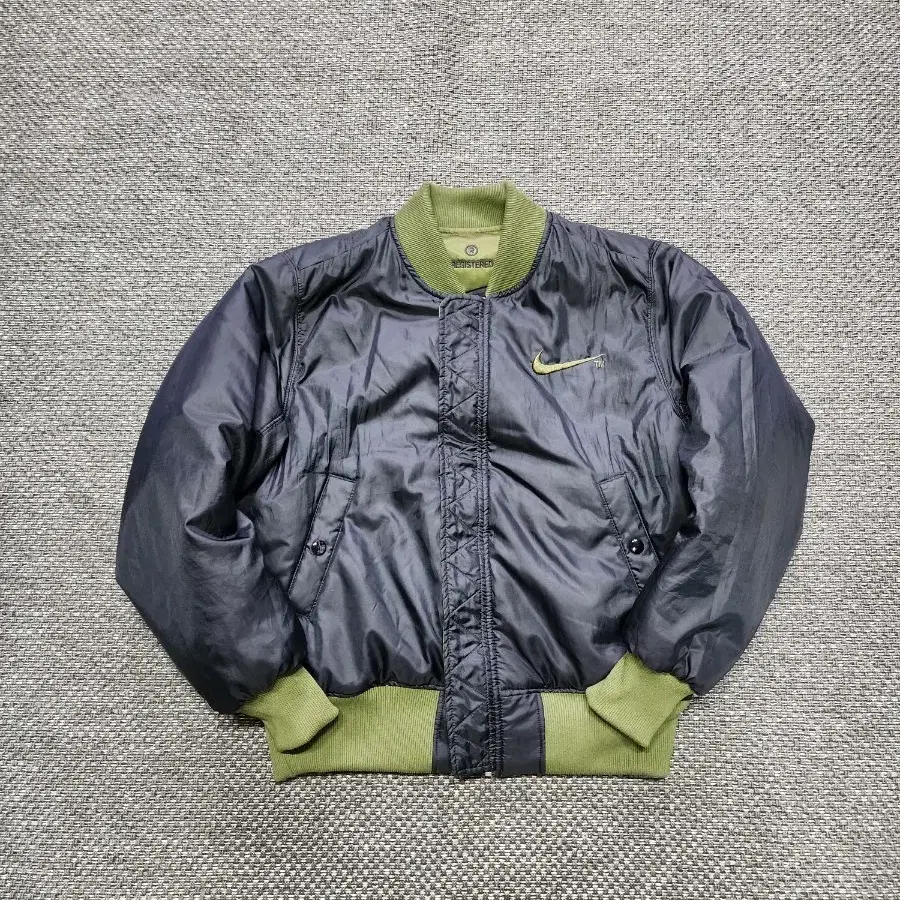 나이키 빅스우시 리버시블 써마핏 봄버 양면 자켓90 S 사이즈