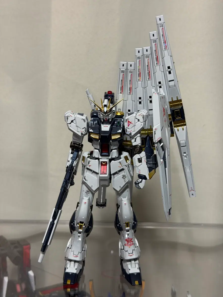 Rg 뉴건담 티타늄 피니쉬