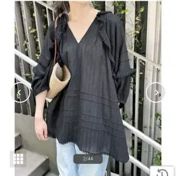 스픽앤스팬 도비 프릴 튜닉 블라우스 시어 블라우스 블랙 인도산