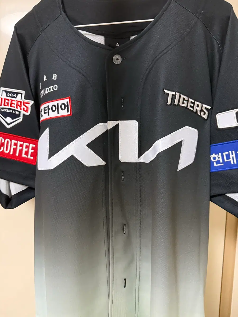 디플러스기아 기아타이거즈 콜라보 유니폼 105 쇼메이커 마킹