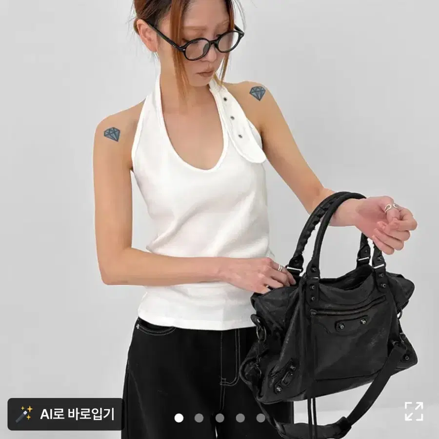 에이블리 블랙업 로아리 아일렛 홀터나시