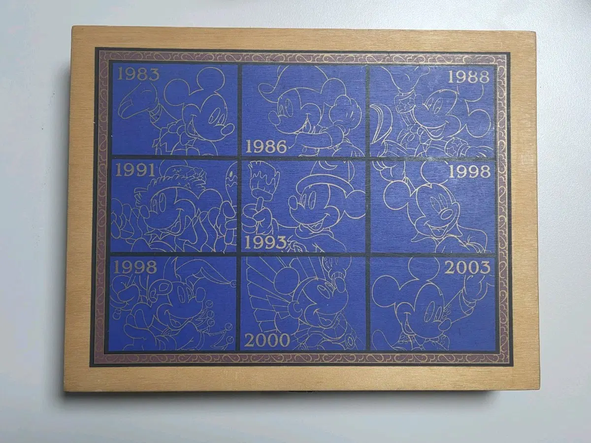 도쿄 디지니랜드 20주년 기념 휘상니에 과자 상자