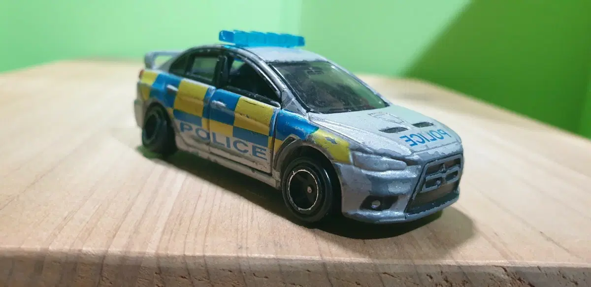 토미카 No. 39 미쓰비시 랜서 에볼루션 X 영국 경찰차(British Police)