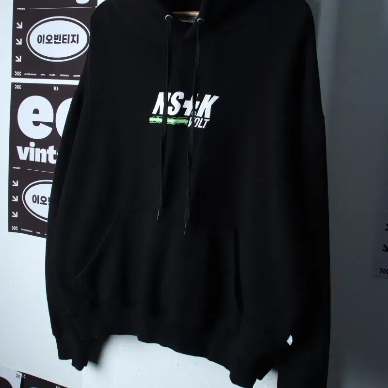 (L-XL) 네스티킥 후드티셔츠 백로고 블랙 박시 스트릿 기모-H37375