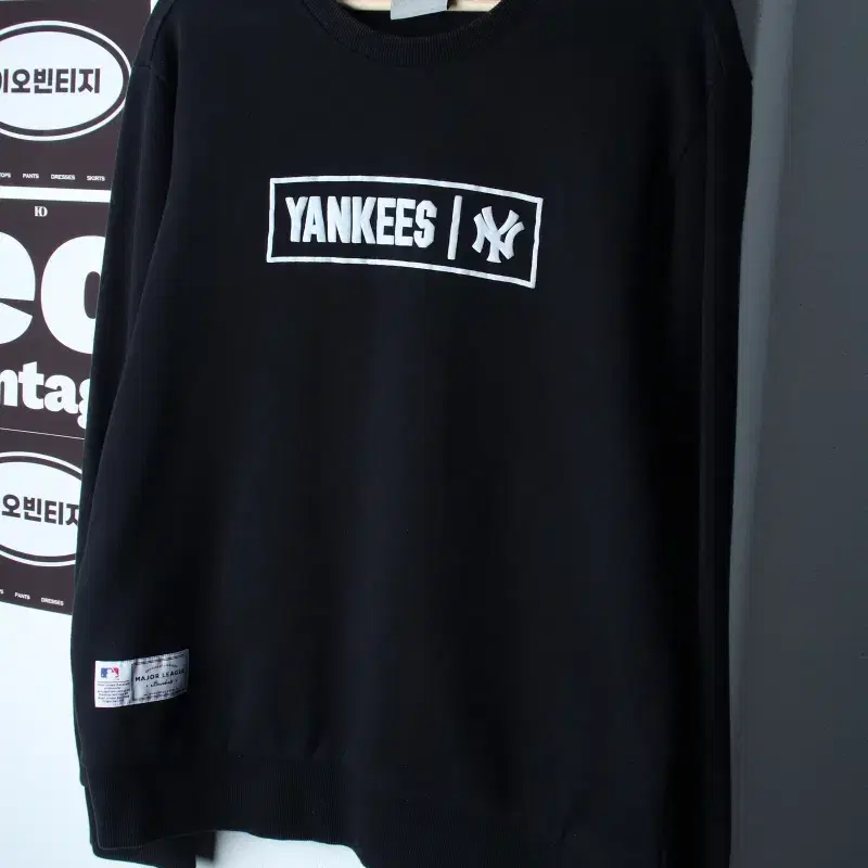 (XL) MLB 엠엘비 맨투맨 티셔츠 뉴욕양키즈 블랙 기모-H37390