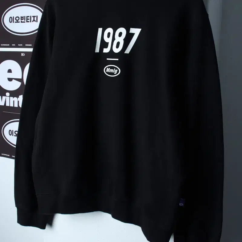 (S-M) 엠엠엘지 맨투맨 티셔츠 센터로고 블랙 올드스쿨-H37350