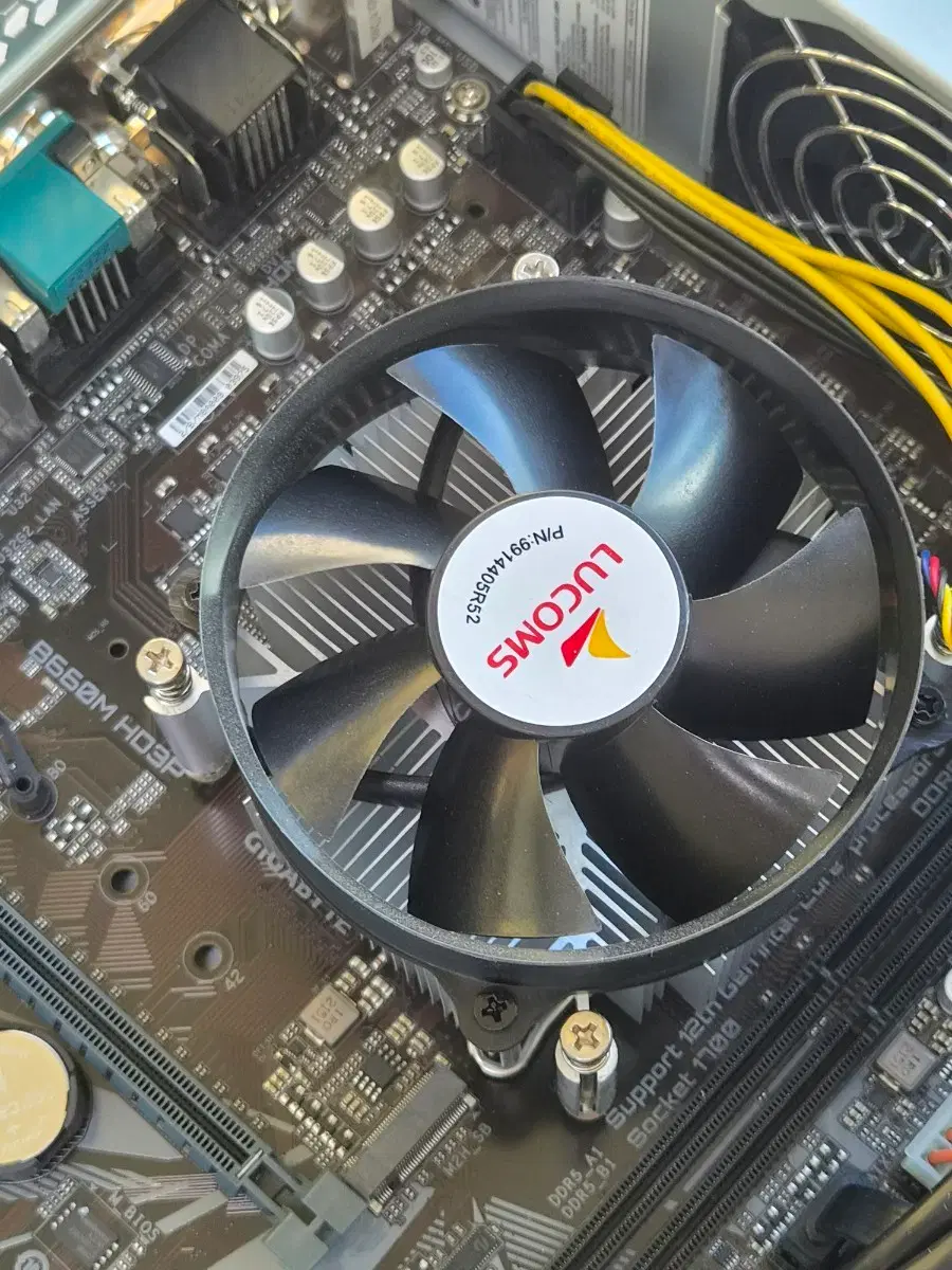 i5 12400 가가바이트 h610보드