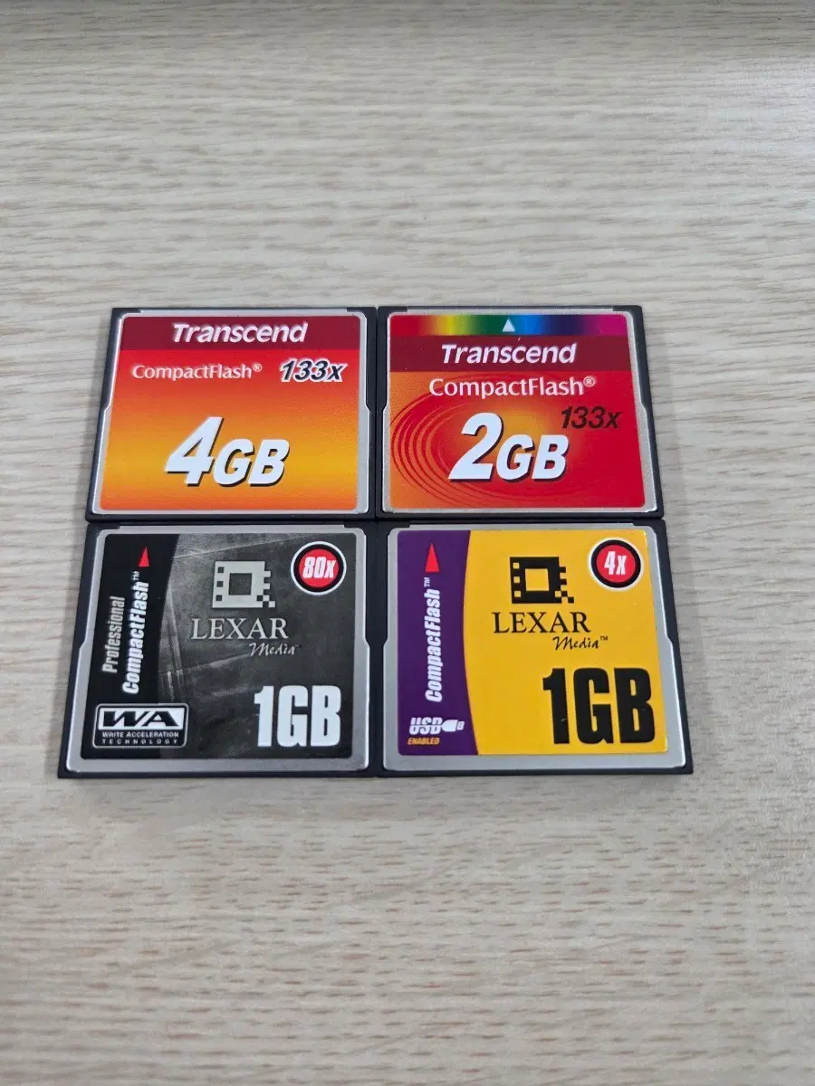 트랜센드 컴팩트플래시 4GB/2GB + 렉사 컴팩트플래시 1GB 2개