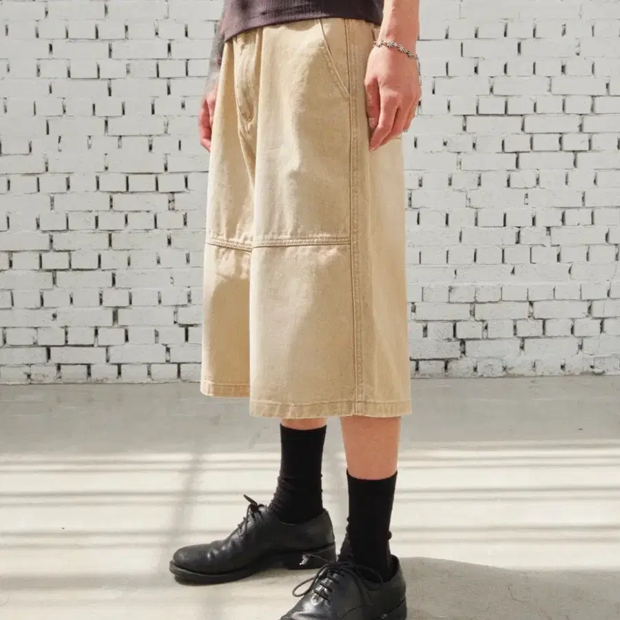 다이브인 DENIM BURMUDA WORK PANTS (BEIGE)