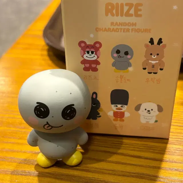라이즈 송용돌이 피규어 은석 리라즈 성찬 앤톤