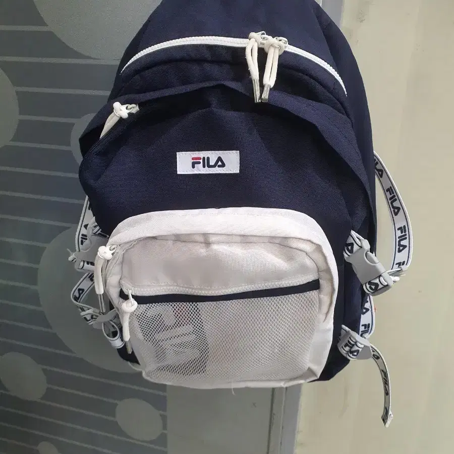 휠라 백팩 네이비/화이트