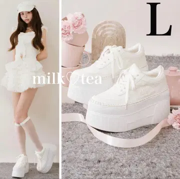 다리치 미사용 새상품 화이트 L 사이즈 DD 로고 퀼팅 스니커즈 L