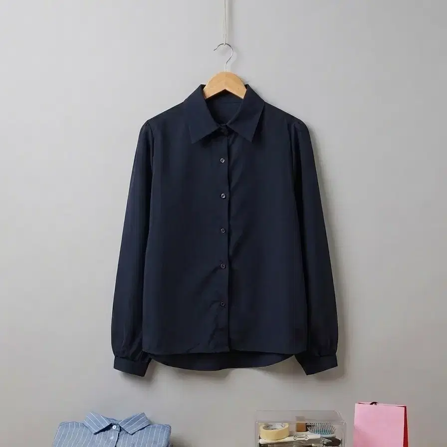 (새제품) 심플 퍼프소매 데일리 셔츠