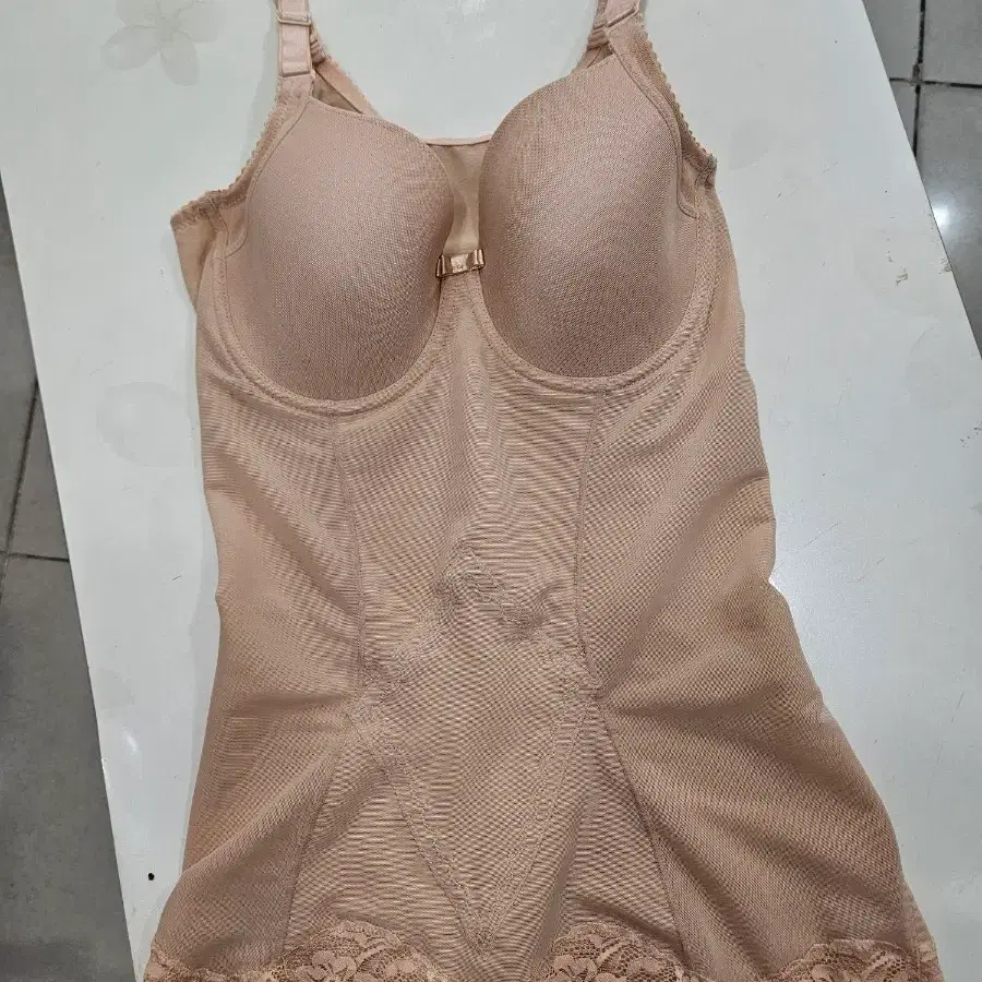 비비안보정속옷(80B)새상품