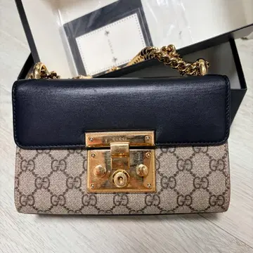グッチ パッドロックチェーンクロスバッグ