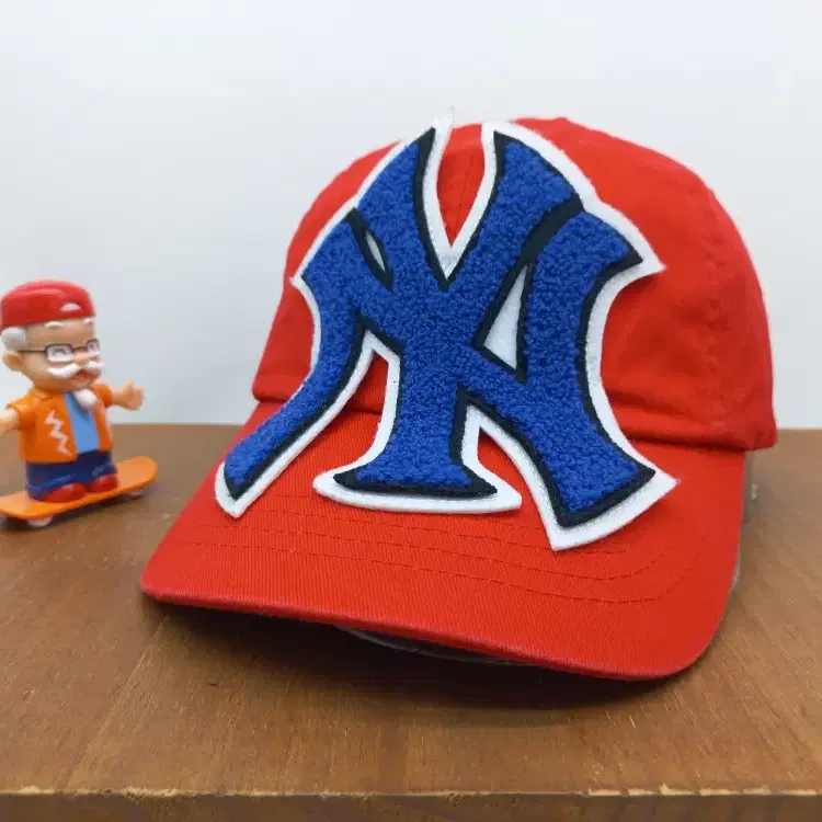 MLB 엠엘비 엑소 모자 시우민 카이 뉴욕양키스 NY 빅 로고 레드 네이비
