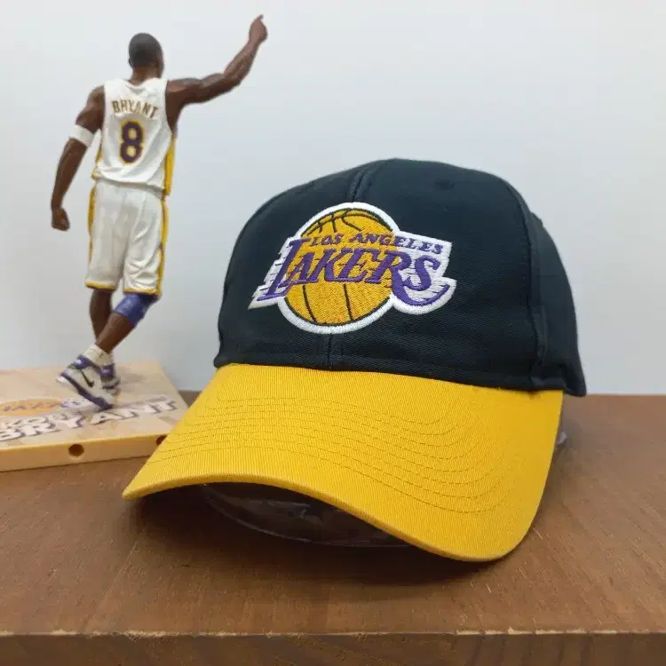 올드 빈티지 아디다스 NBA LA레이커스 글로벌 스트리트 아메카지 야구 모자 볼캡 블랙 옐로우