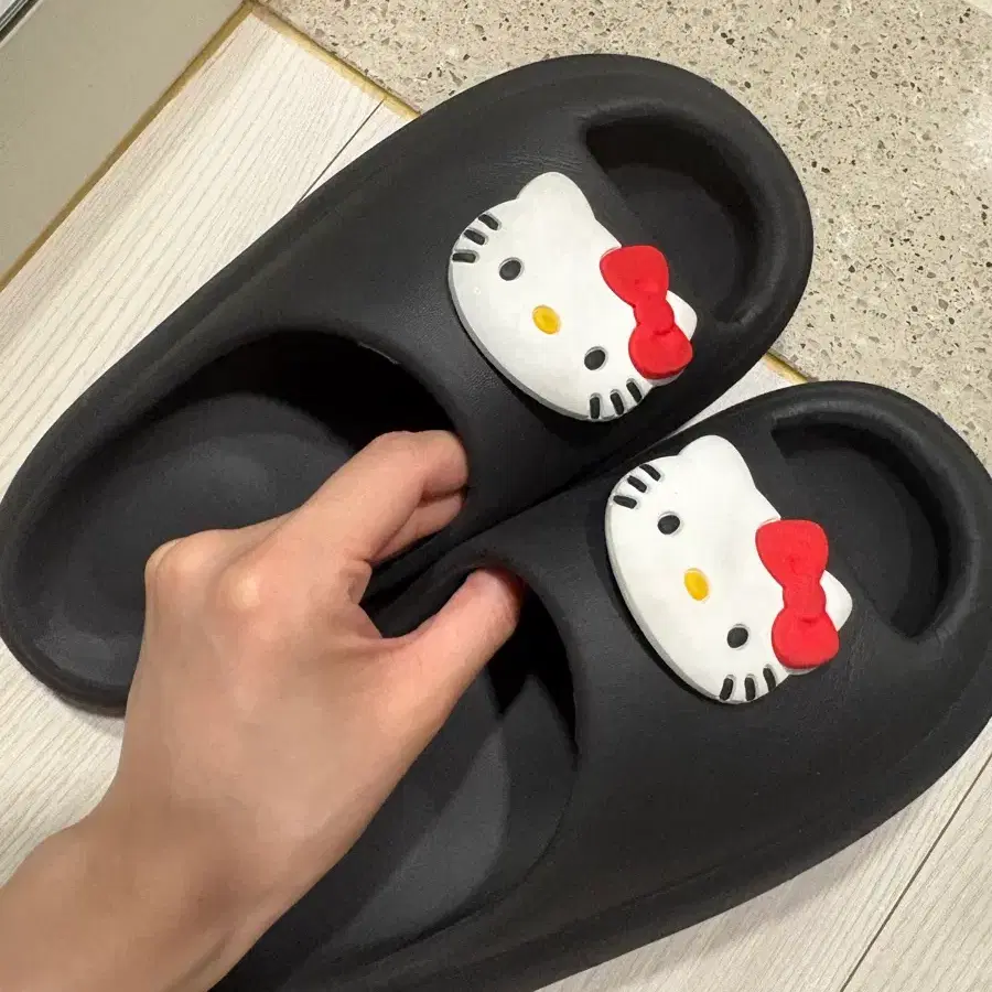산리오 헬로키티 슬리퍼 230