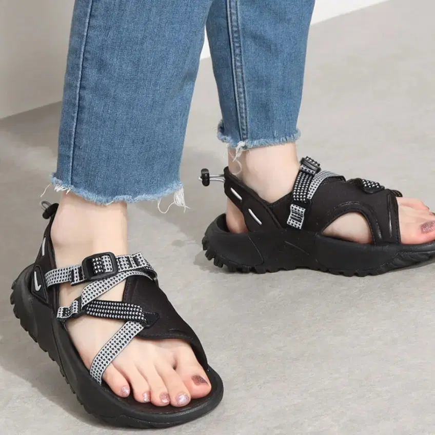 나이키 여성 키높이 스트랩 경량 샌들 슬리퍼